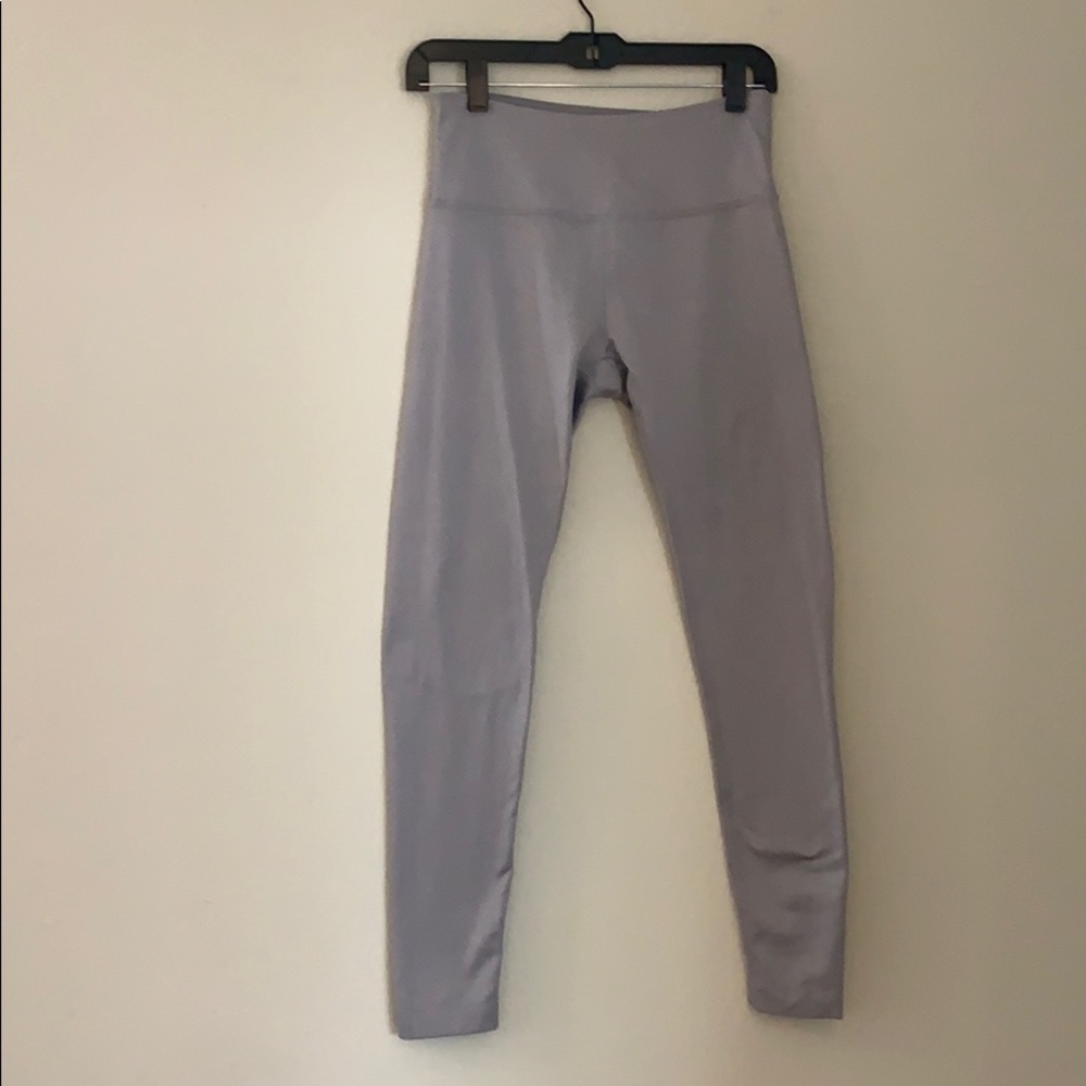 Athletic comfy leggings very/undertone of purple